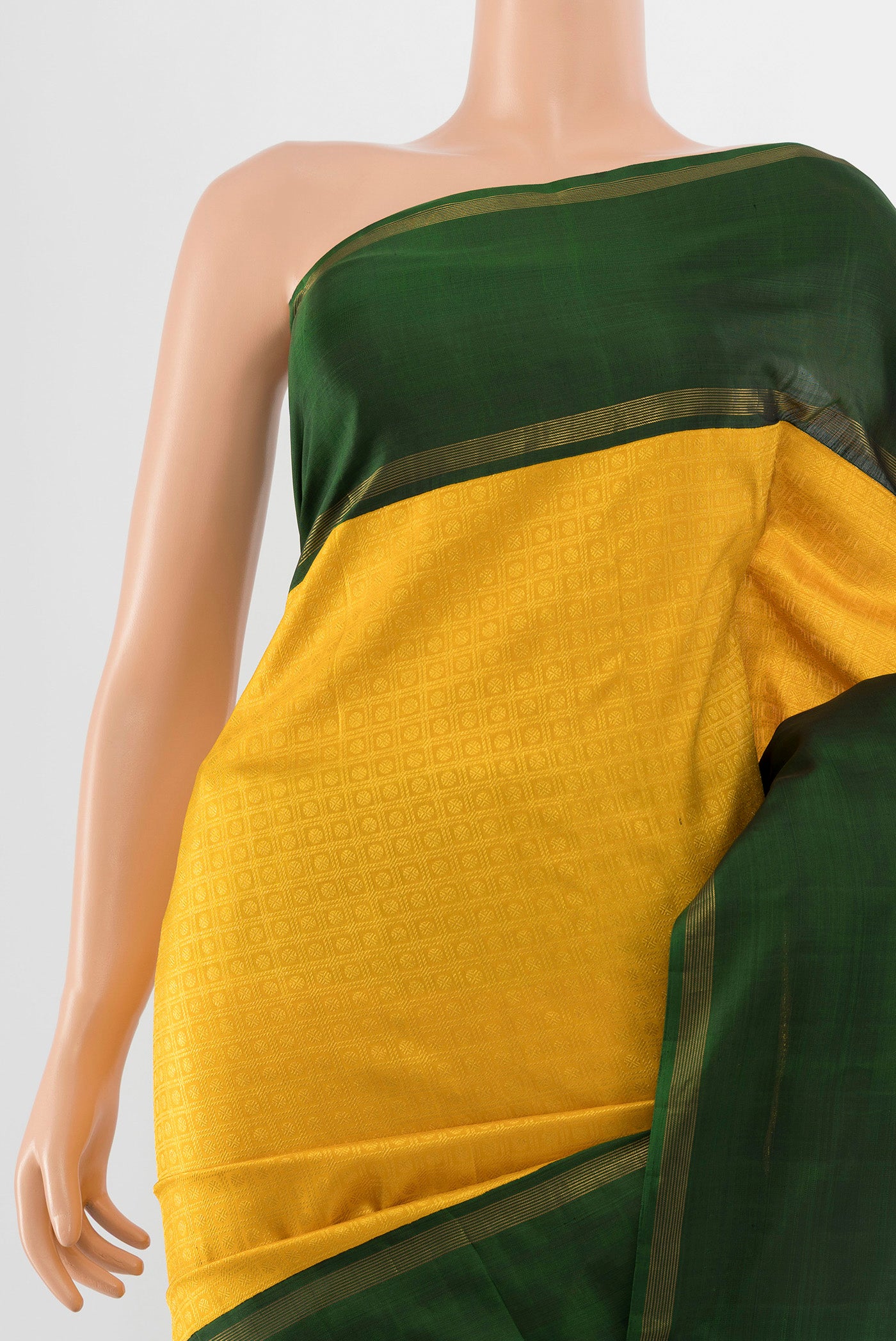 Border image of Pure Silk Pure Zari Yellow Kanchipuram Saree with Zari Butta on the body and Silk Border. 