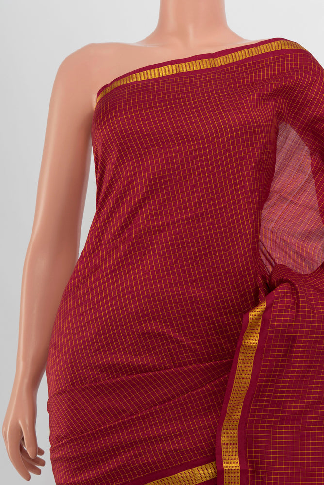 Border image of Maroon Kanjivaram Silk Saree with Checked design on the body and Silk Border. 