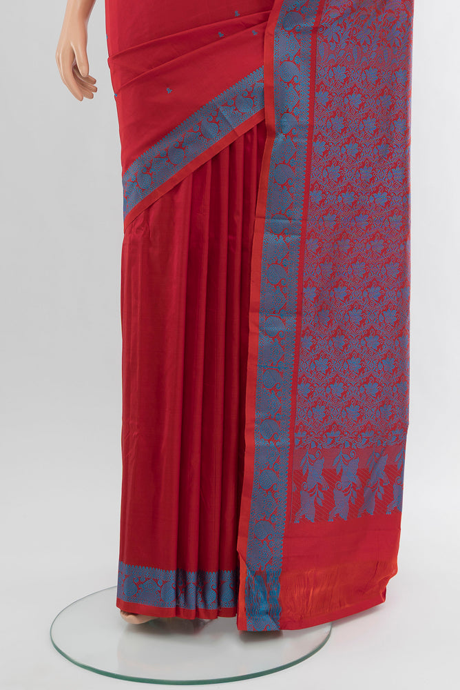 Pleats and pallu of Pure Silk Pure Zari Maroon Kanjivaram Saree with Jacquard With Thread Butta on the body and Silk Border. 