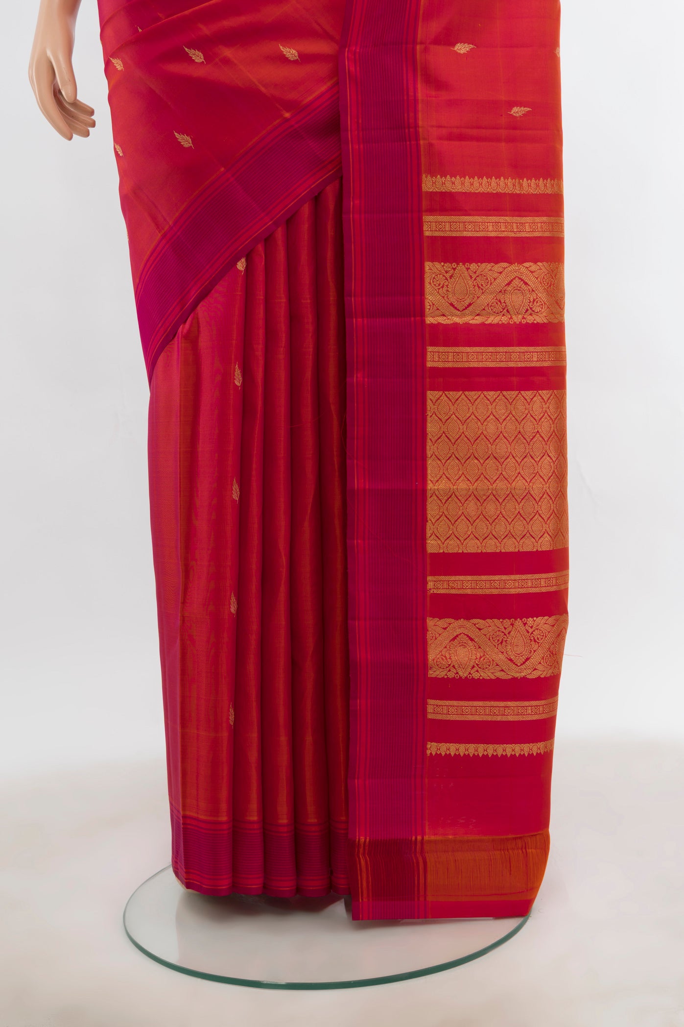 Pleats and pallu of Imperial Pink Kanchipuram Silk Saree with Zari Butta on the body and Silk Border. 