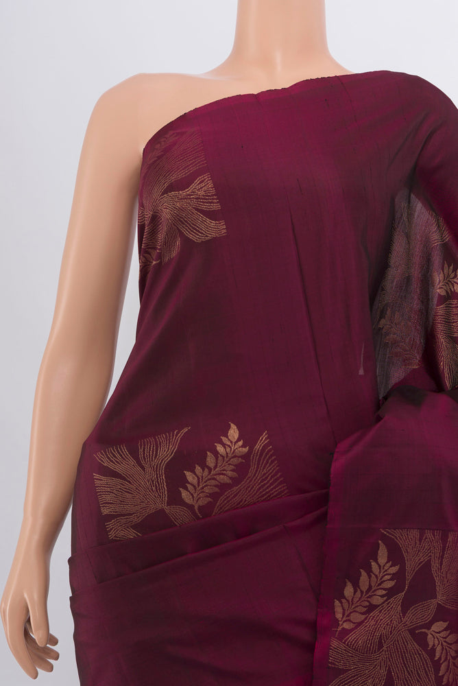 Border image of Purple Soft Silk Saree with Zari Butta on the body and Silk Border. 