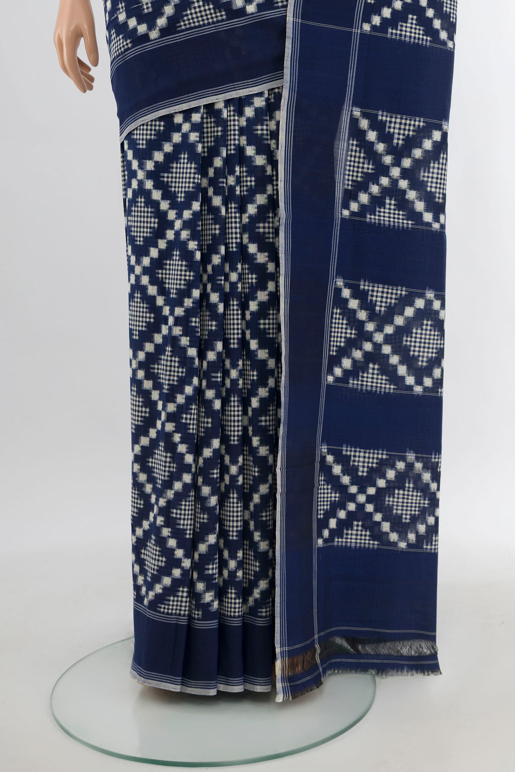 Pleats and pallu of Blue Pochampally Cotton Saree with Ikat design on the body and Plain Border. 