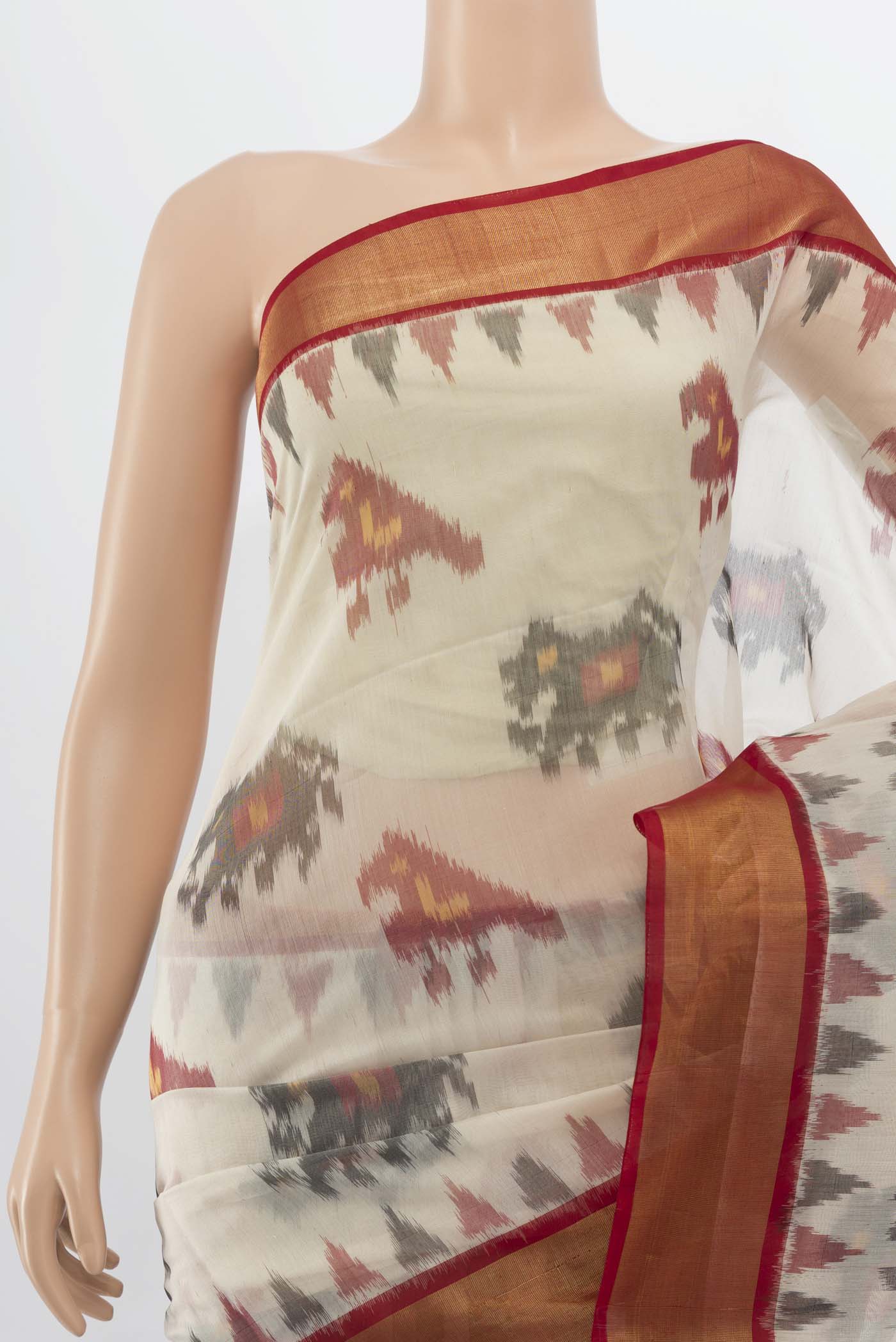 Border image of Cream Maheshwari Silk Cotton Saree with Ikat Print on the body and Silk Border. 