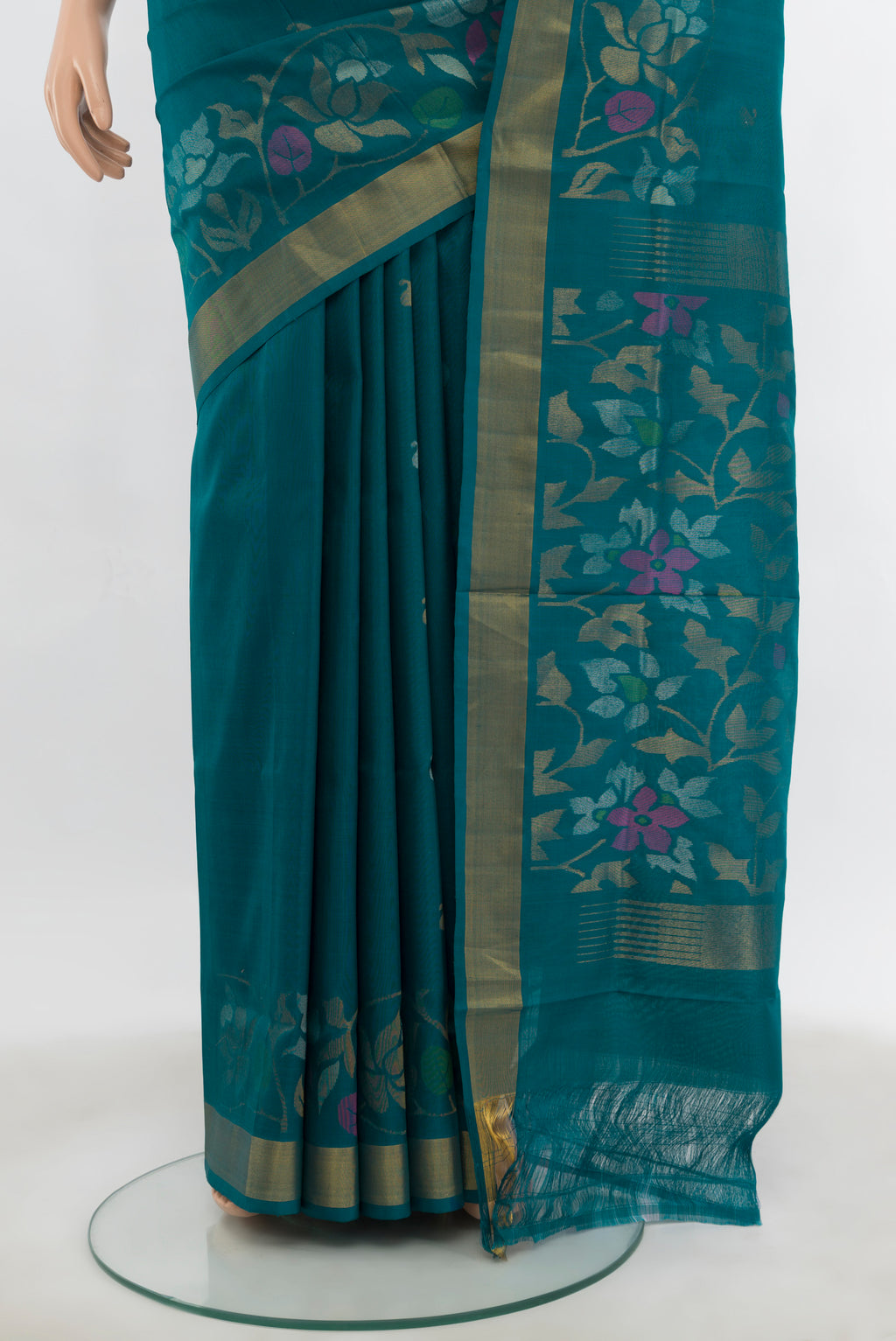 Pleats and pallu of Dark Blue Uppada Silk Saree with Zari Butta on the body and Silk Border. 