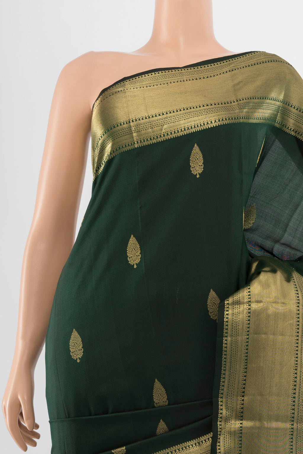 Border image of Pure Silk Pure Zari Black Kanchipuram Saree with Zari Butta on the body and Silk Border. 