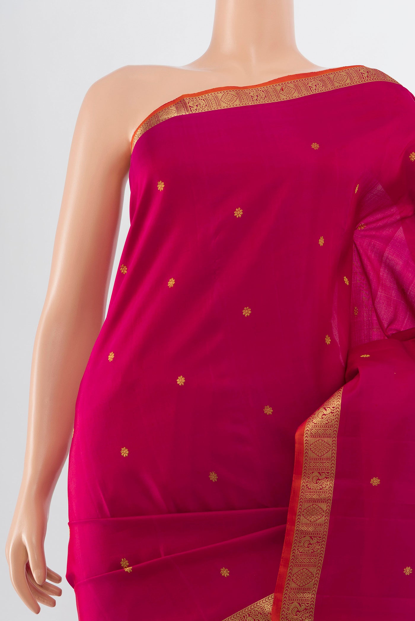 Border image of Dark Pink Kanchipuram Silk Saree with Zari Butta on the body and Silk Border. 
