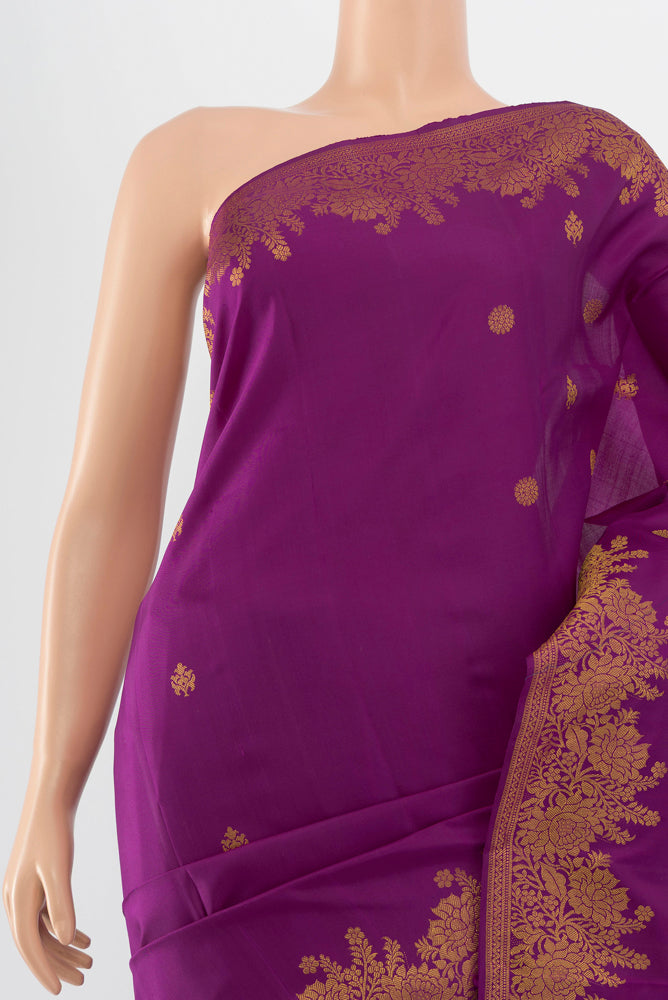 Border image of Pure Silk Pure Zari Violet Kanjivaram Saree with Zari Butta on the body and Silk Border. 