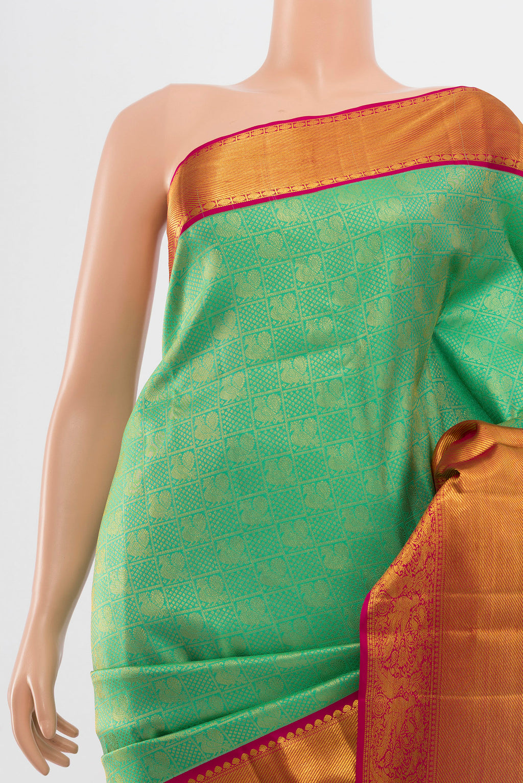 Border image of Pure Silk Pure Zari Light Green Kanjivaram Saree with Zari Butta on the body and Silk Border. 