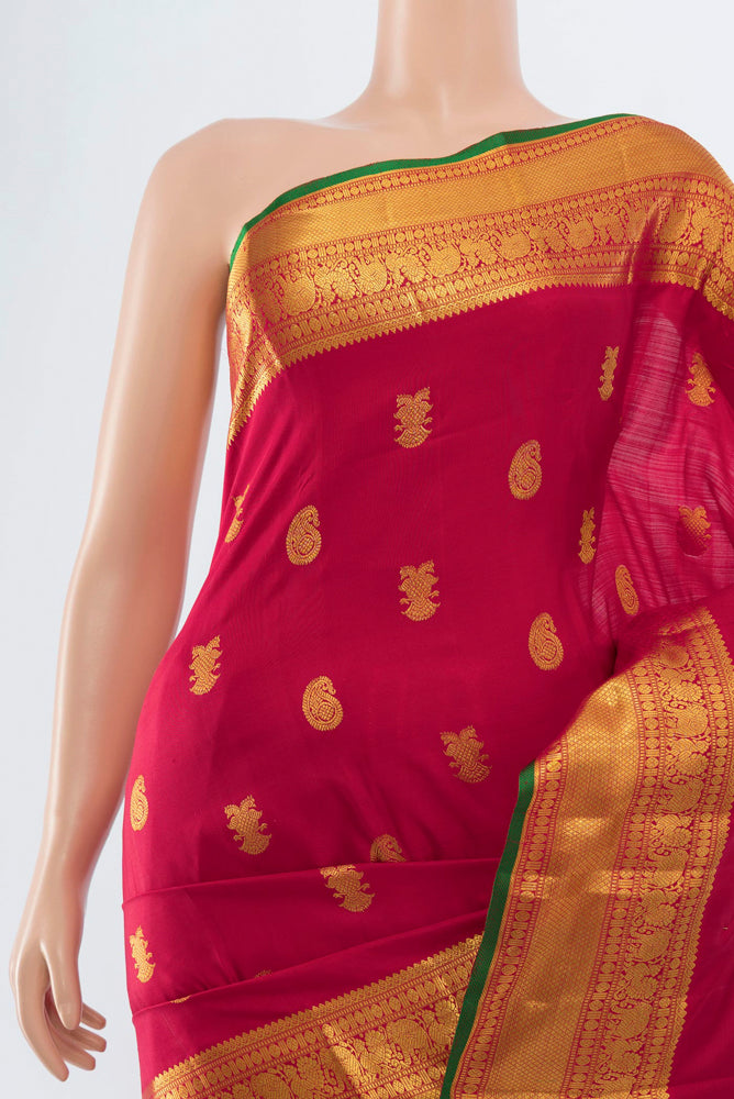 Border image of Dark Pink Kanjivaram Silk Saree with Zari Butta on the body and Silk Border. 