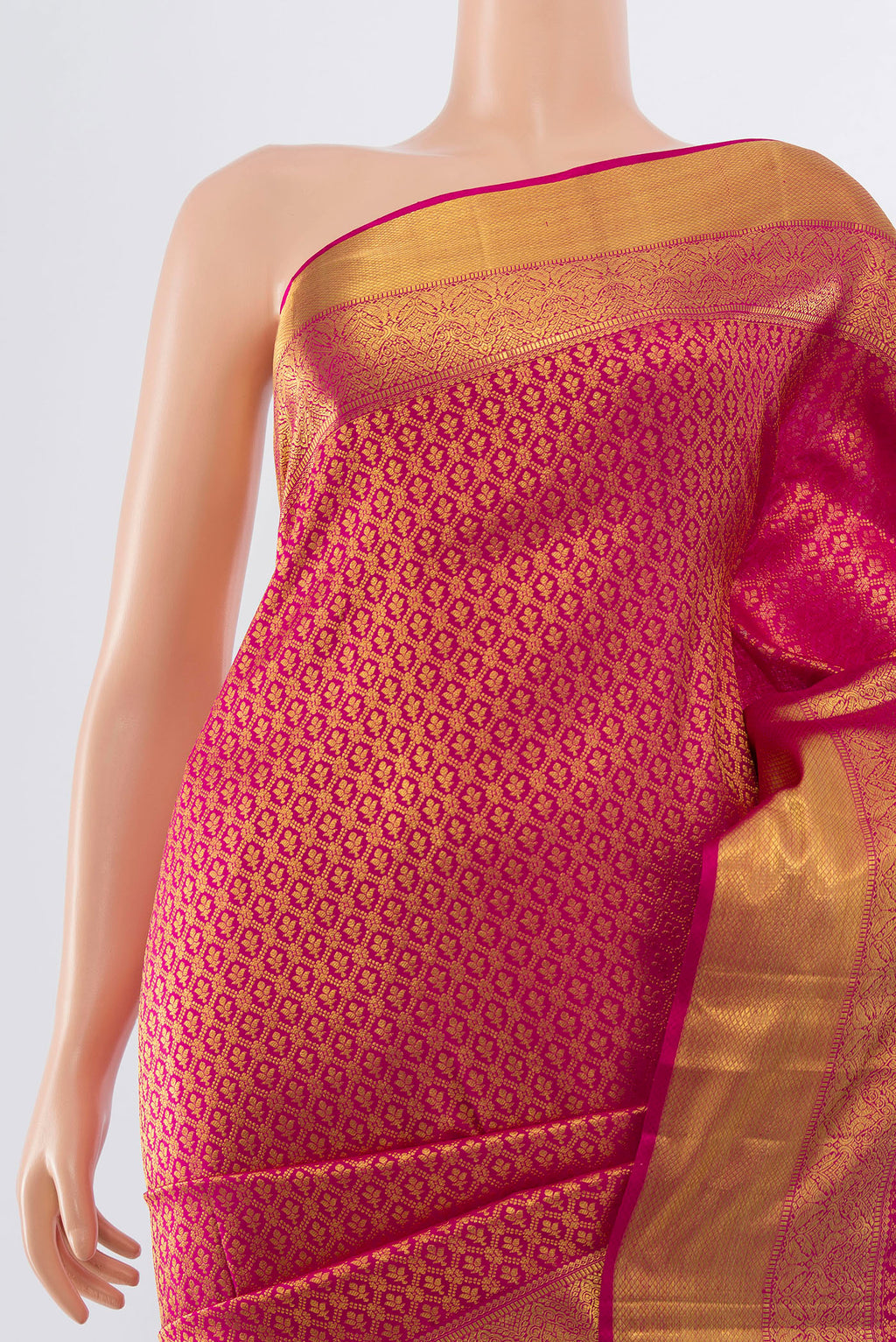 Border image of Pure Silk Pure Zari Magenta Kanchipuram Saree with Zari Butta on the body and Silk Border. 