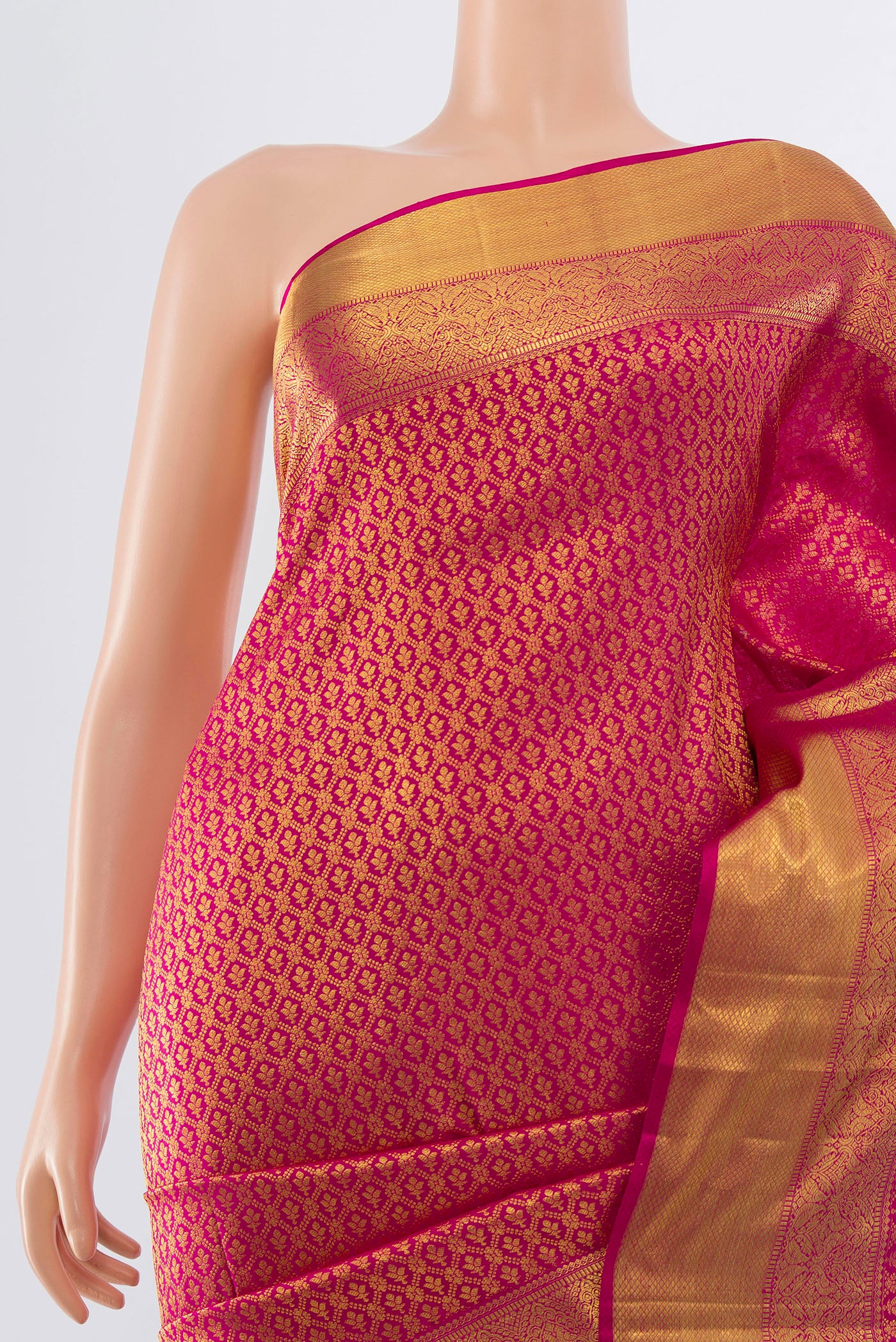 Border image of Pure Silk Pure Zari Magenta Kanchipuram Saree with Zari Butta on the body and Silk Border. 