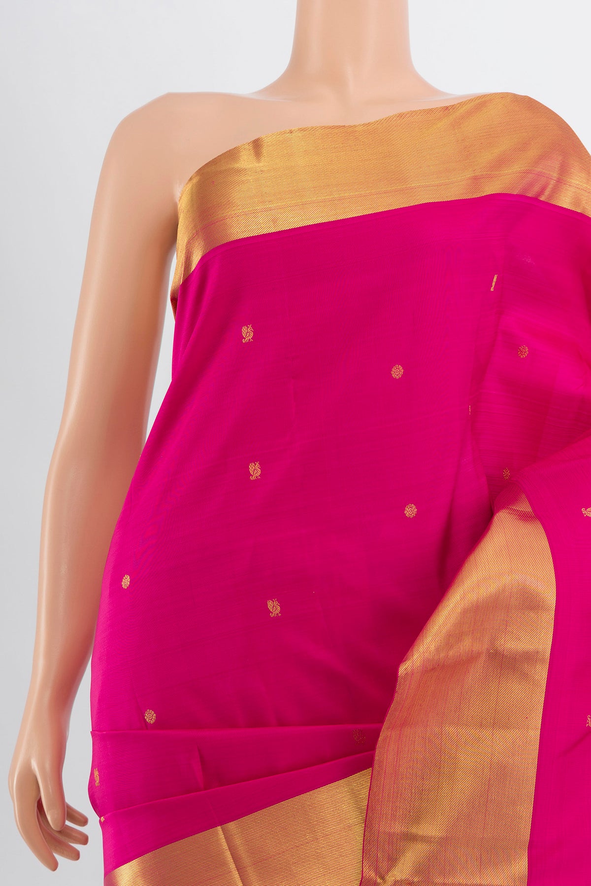 Border image of Magenta Kanchipuram Silk Saree with Zari Butta on the body and Silk Border. 