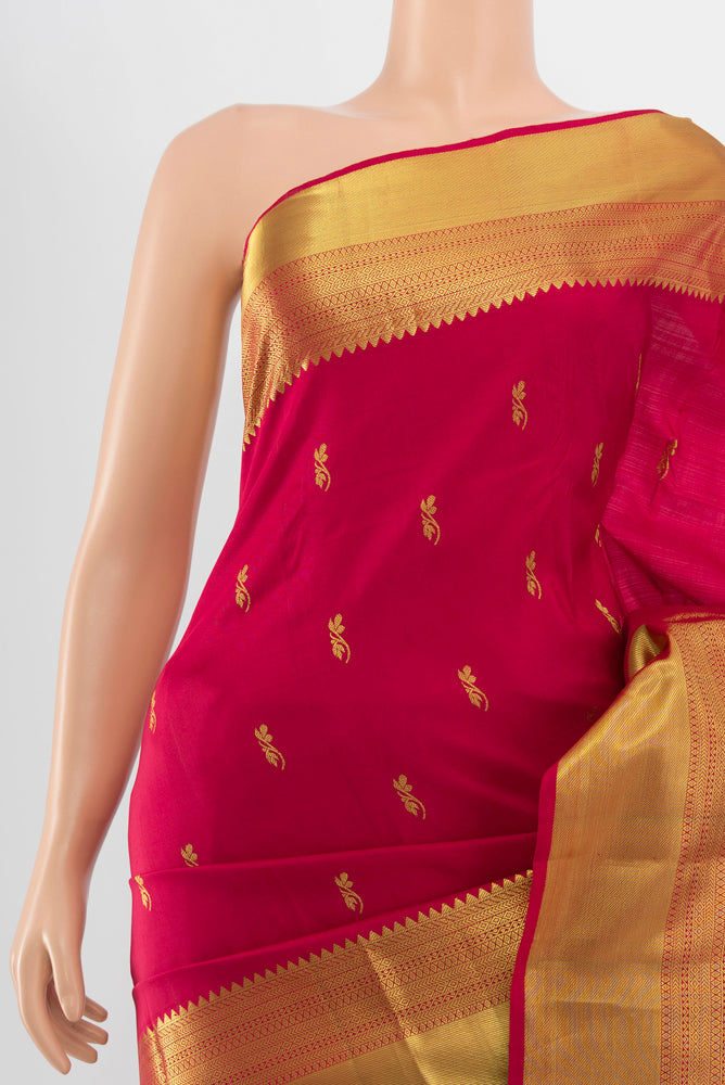 Border image of Pure Silk Pure Zari Maroon Kanchipuram Saree with Zari Butta on the body and Silk Border. 