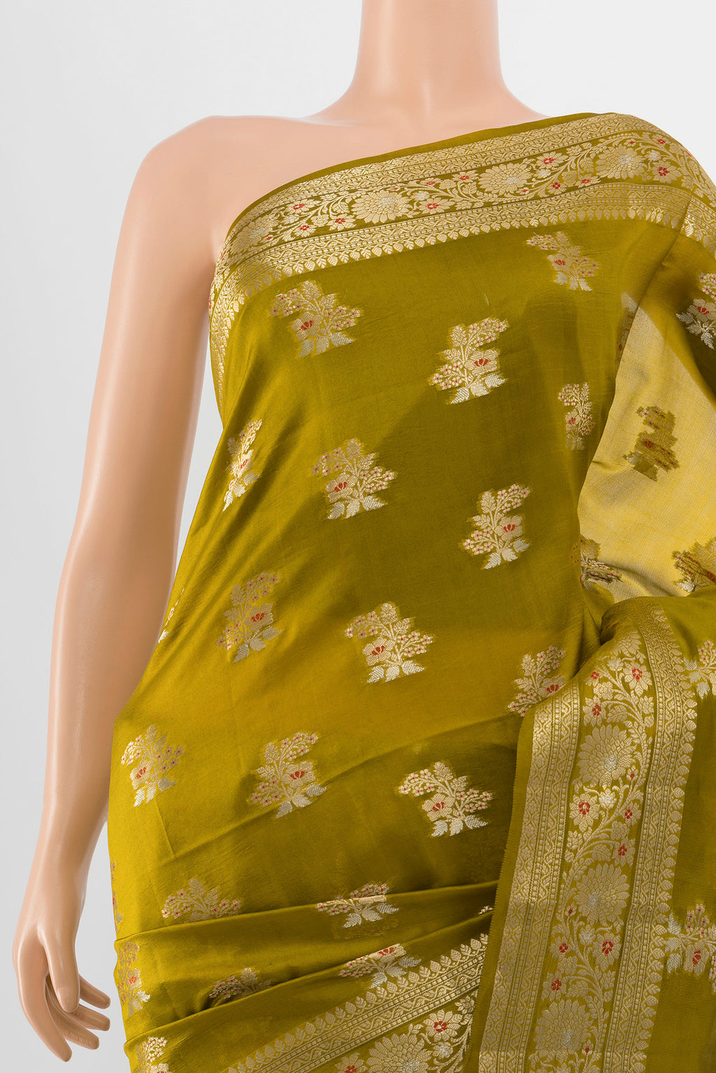 Border image of Pure Silk Pure Zari Mehandi Green Banarasi Raw Saree with Zari Butta on the body and Silk Border. 