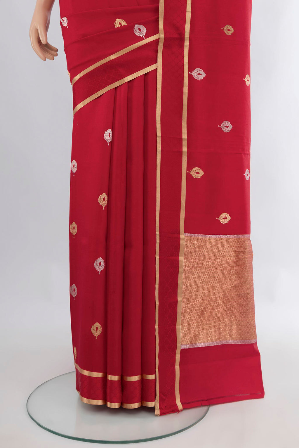 Pleats and pallu of Pure Silk Red Banarasi Katan Saree with Zari Butta on the body and Plain Border. 