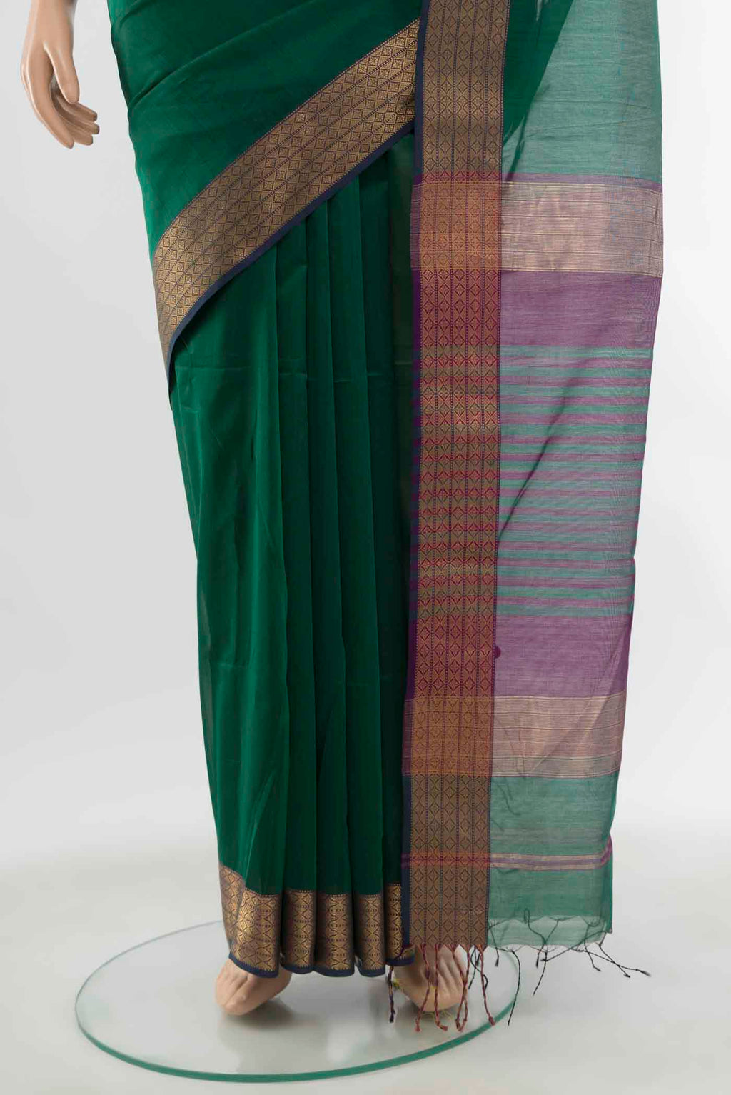 Pleats and pallu of Peacock Blue Maheshwari Silk Cotton Saree with Zari Butta on the body and Silk Border