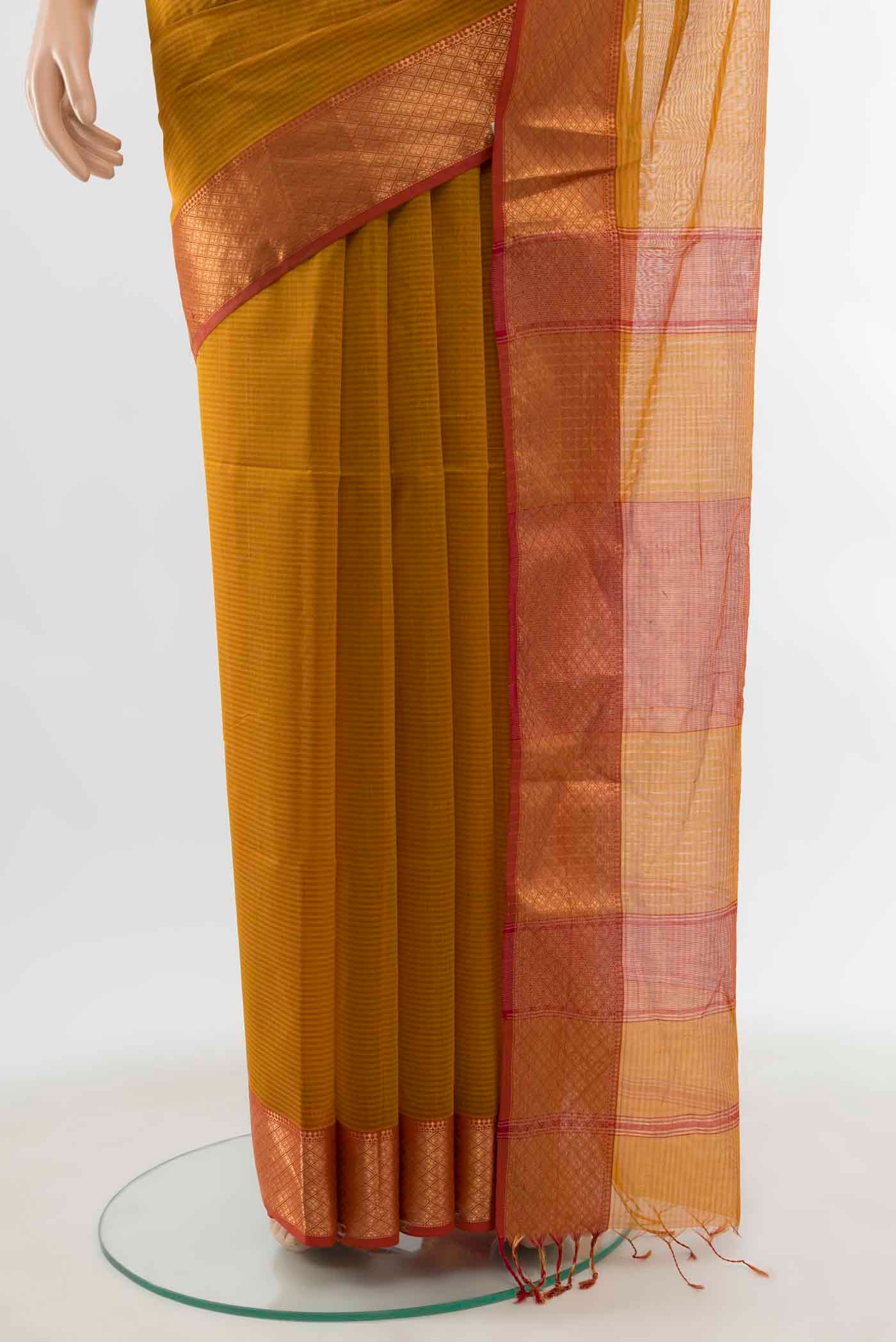 pleats pallu