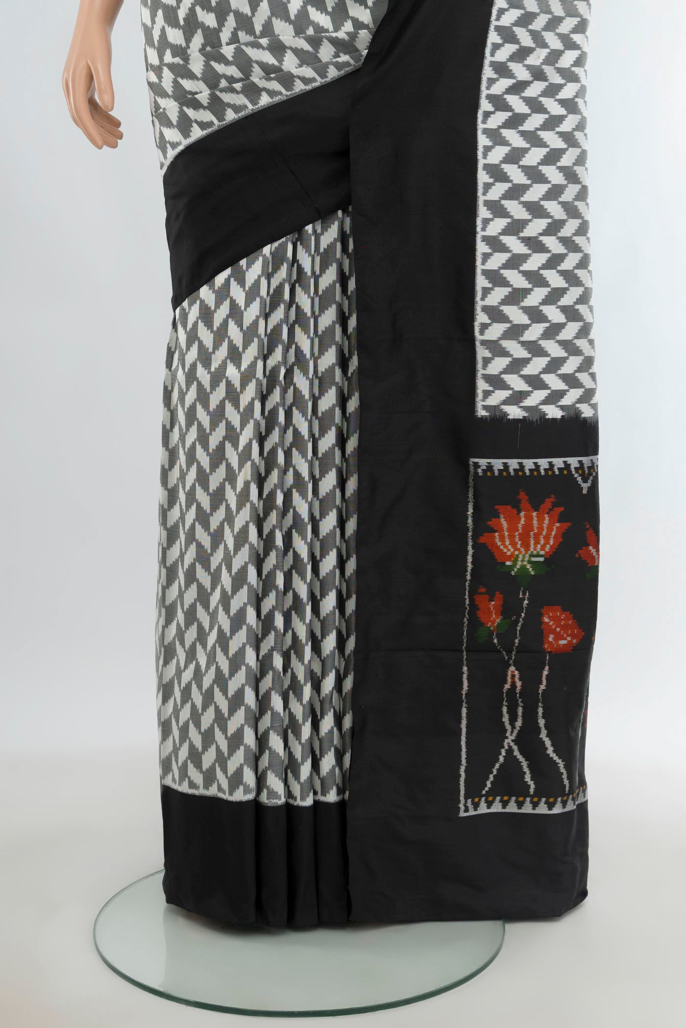 Pleats and pallu of Multi Color Pochampally Silk Saree with Pure Ikat on the body and Plain Border. 