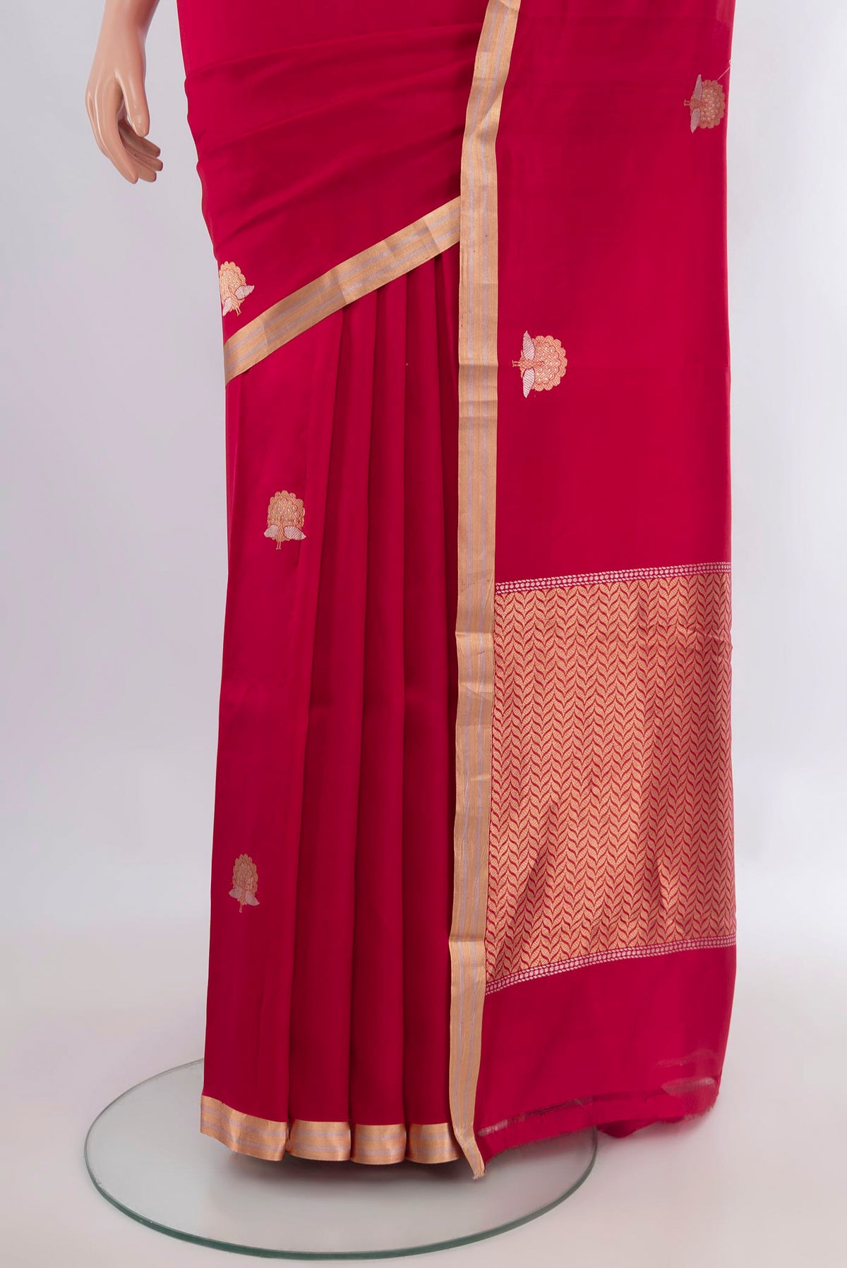 Pleats and pallu of Pure Silk Red Banarasi Katan Saree with Zari Butta on the body and Zari Border. 