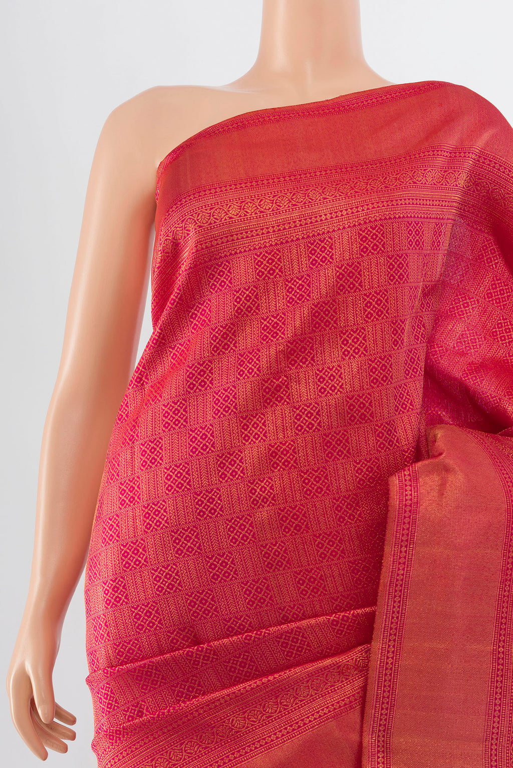 Border image of Dark Pink Kanchipuram Silk Saree with Zari Butta on the body and Silk Border. 