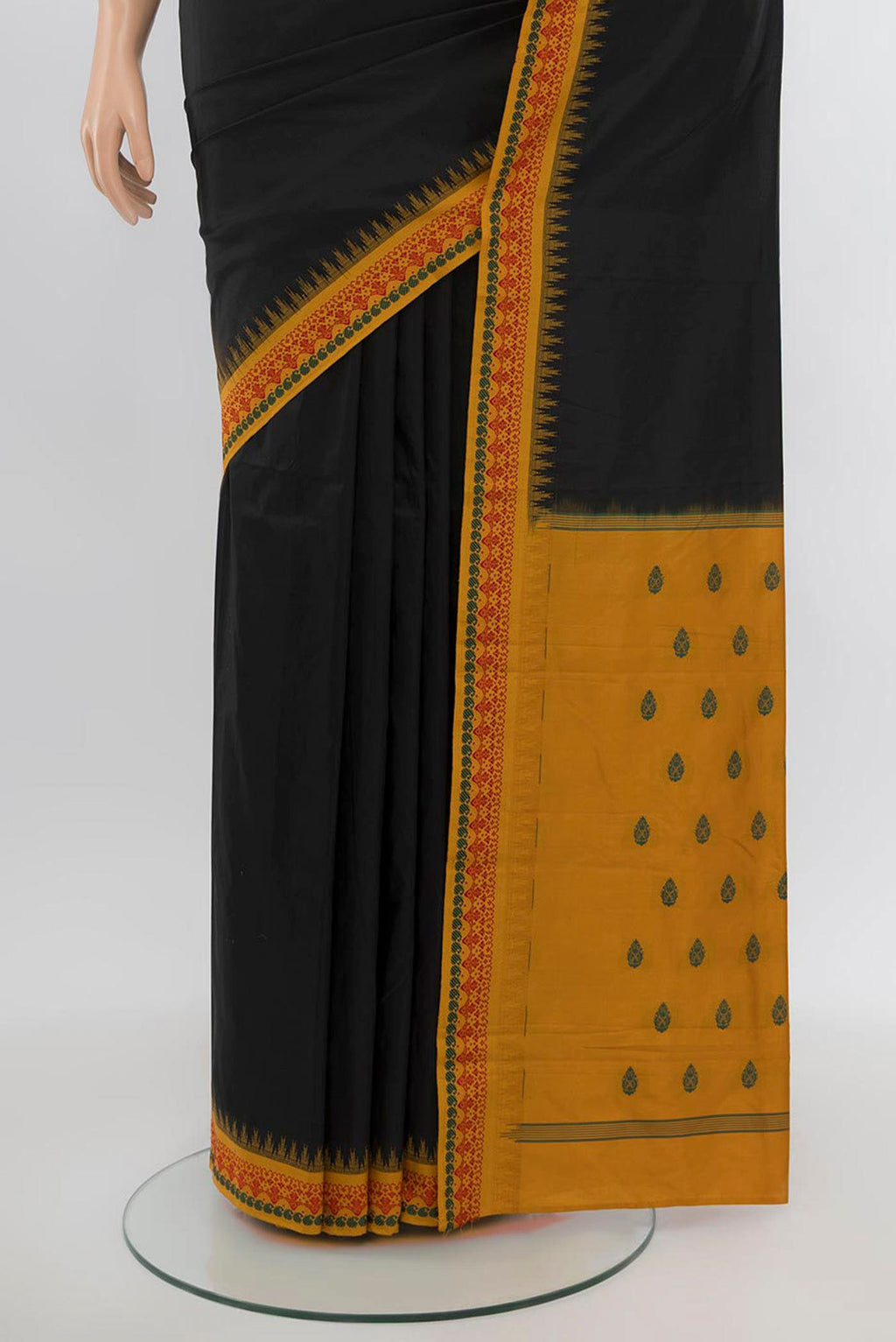 Pleats and pallu of Black Bangalore Silk - kadyal Saree with Zari Butta on the body and Thread Border. 