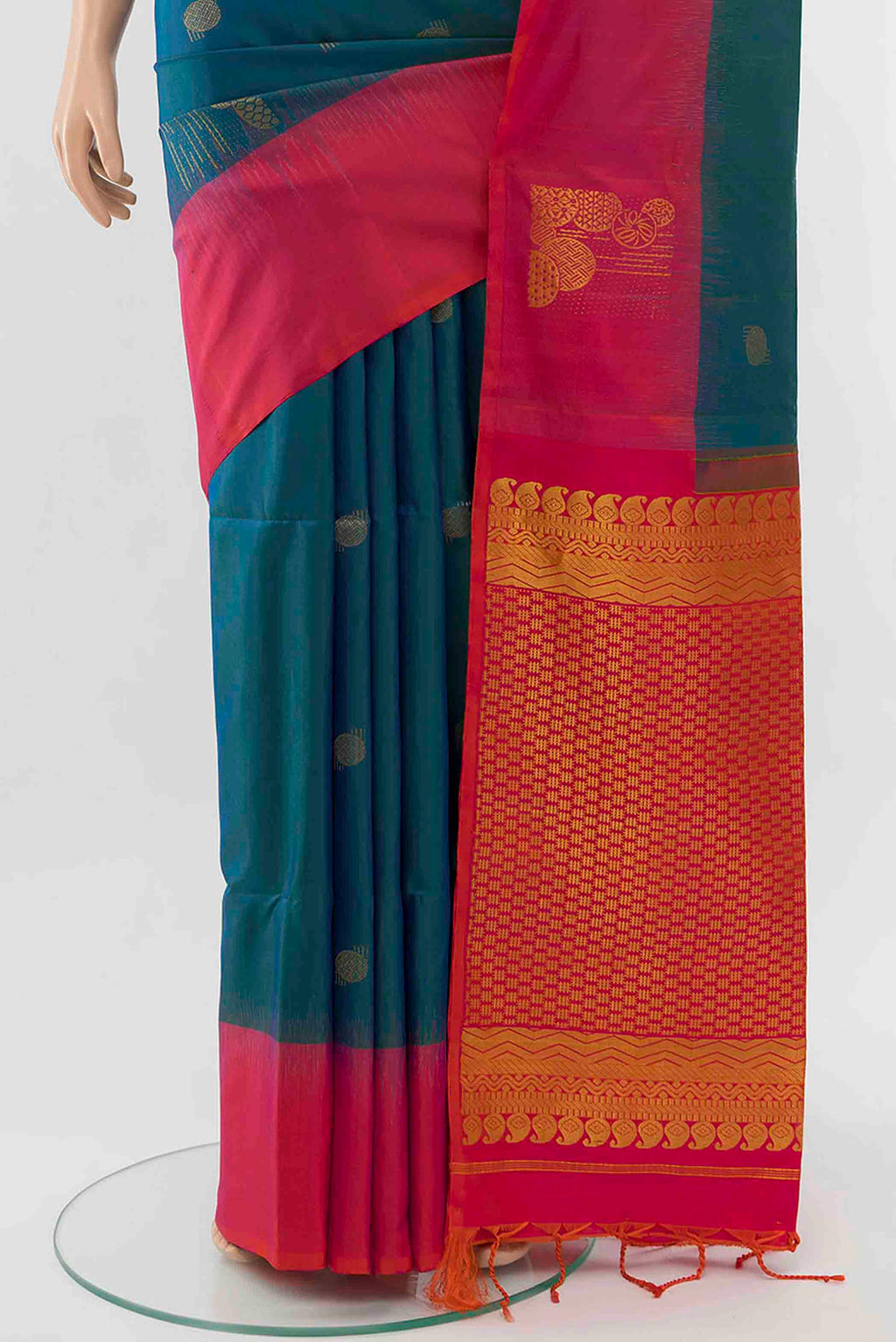 pleats pallu