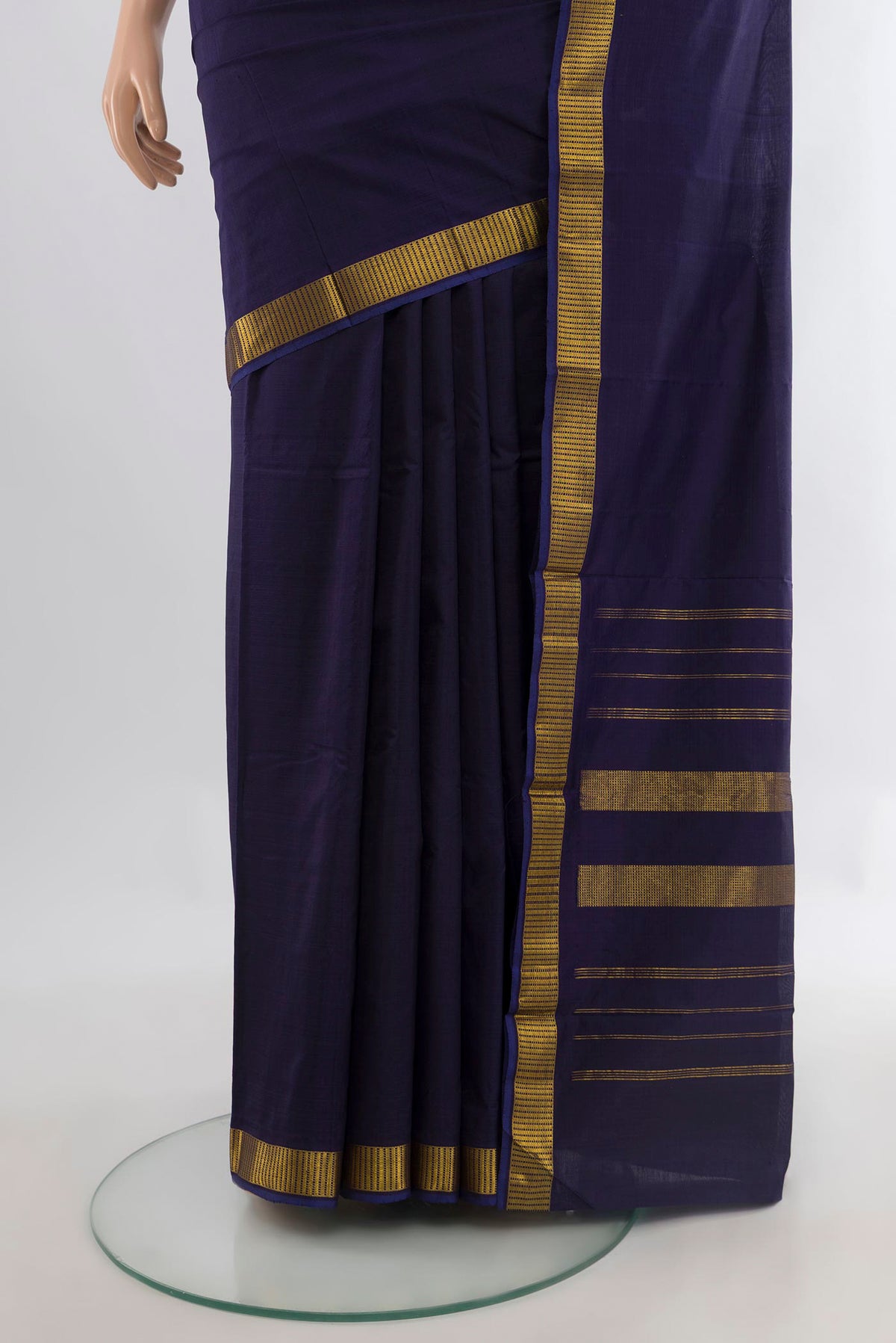 Pleats and pallu of Pure Silk Navy Blue Kanjivaram Saree with Plain Body and Zari Border. 