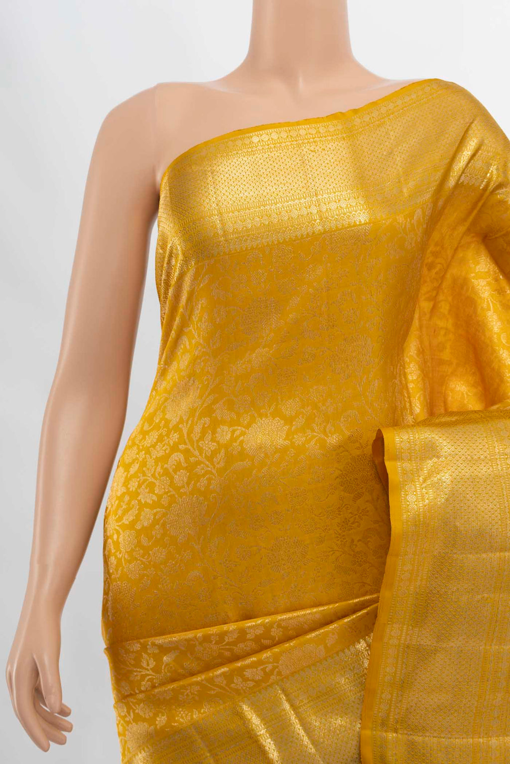 Border image of Yellow Kanchipuram Silk Saree with Zari Butta on the body and Silk Border. 