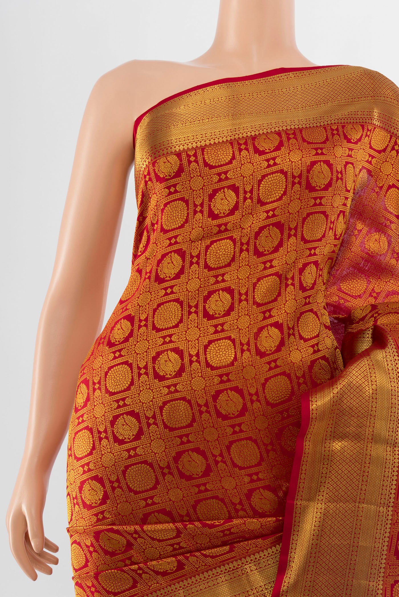 Border image of Pure Silk Pure Zari Maroon Kanchipuram Saree with Zari Butta on the body and Silk Border. 