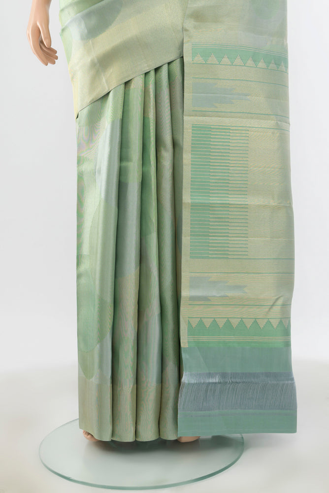 Pleats and pallu of Golden Kanjivaram Silk Saree with Zari Brocade on the body and Silk Border. 