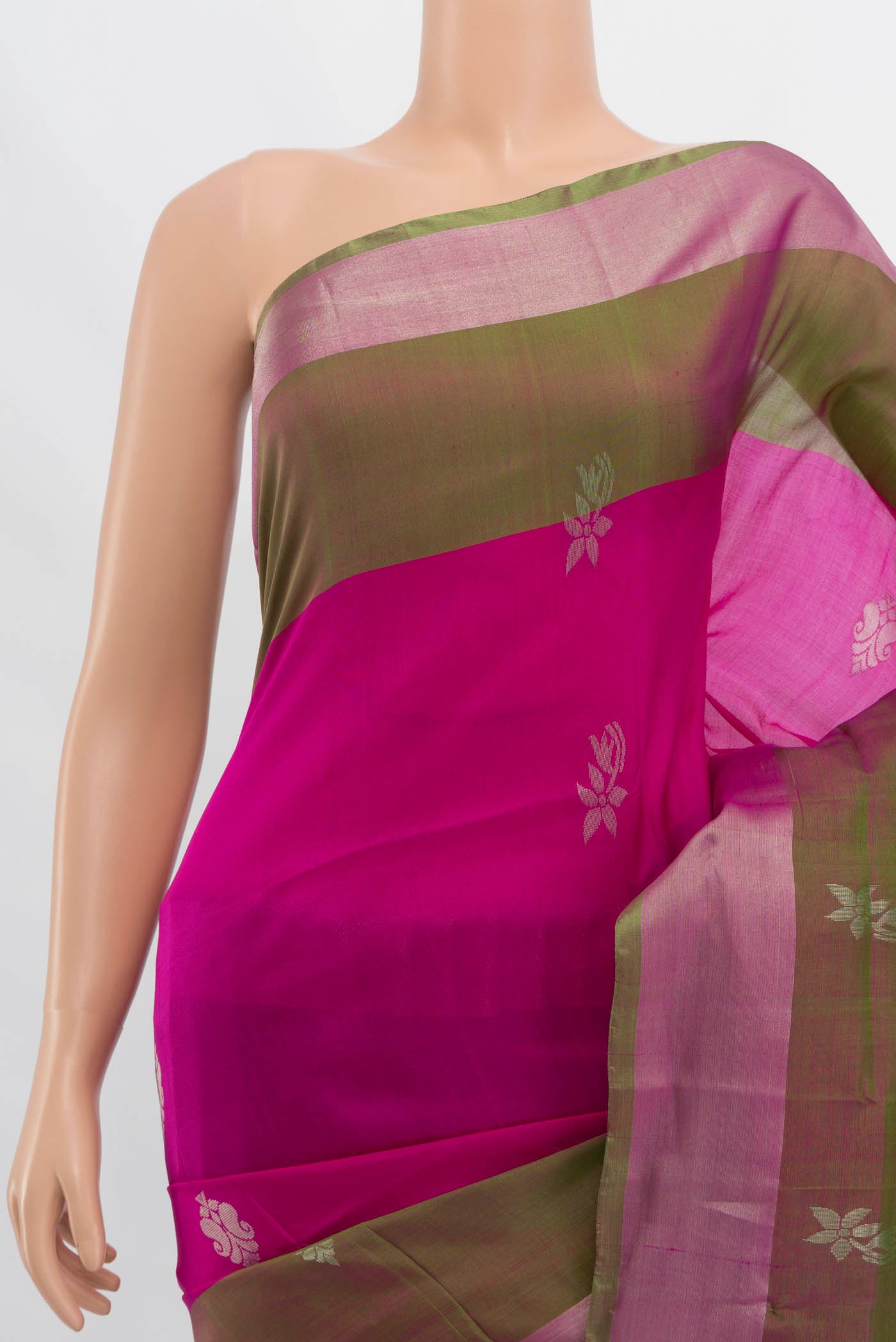 Border image of Magenta Uppada Silk Saree with Zari Butta on the body and Zari Border. 