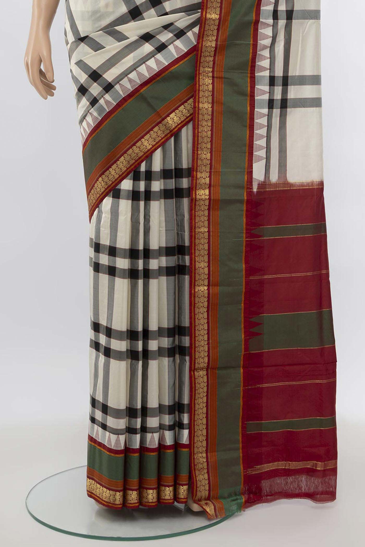 Pleats and pallu of Multi Color Bangalore Silk - kadyal Saree with Zari Butta on the body and Fancy Border. 