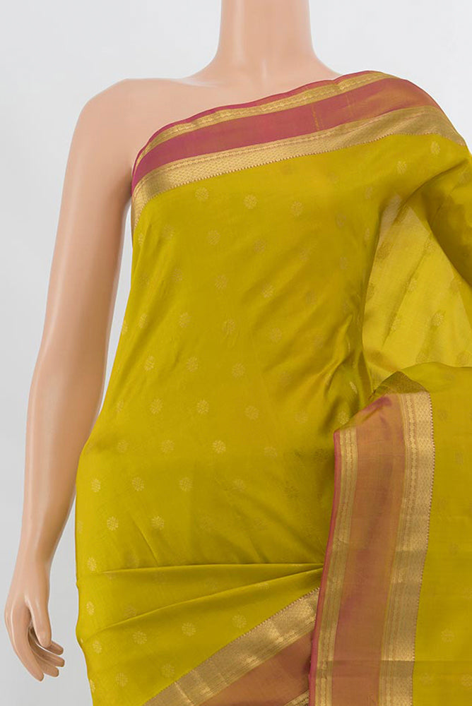 Border image of Pure Silk Pure Zari Mehandi Green Kanchipuram Saree with Zari Butta on the body and Silk Border. 