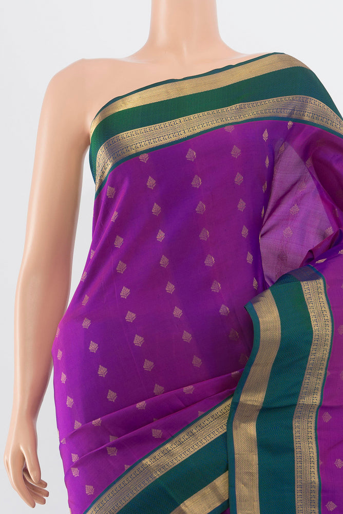Border image of Pure Silk Pure Zari Purple Kanchipuram Saree with Zari Butta on the body and Silk Border. 