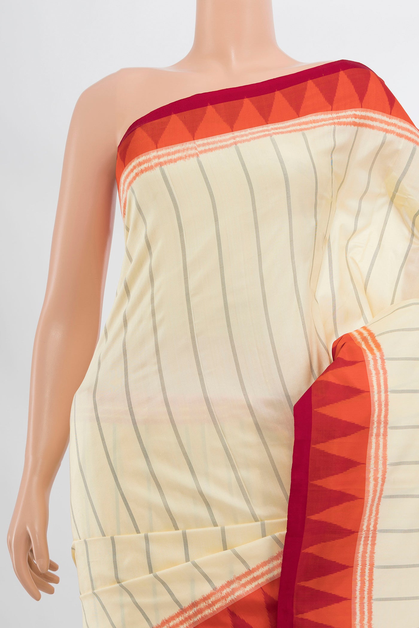 Border image of Cream Pochampally Silk Saree with Ikat Print on the body and Silk Border. 