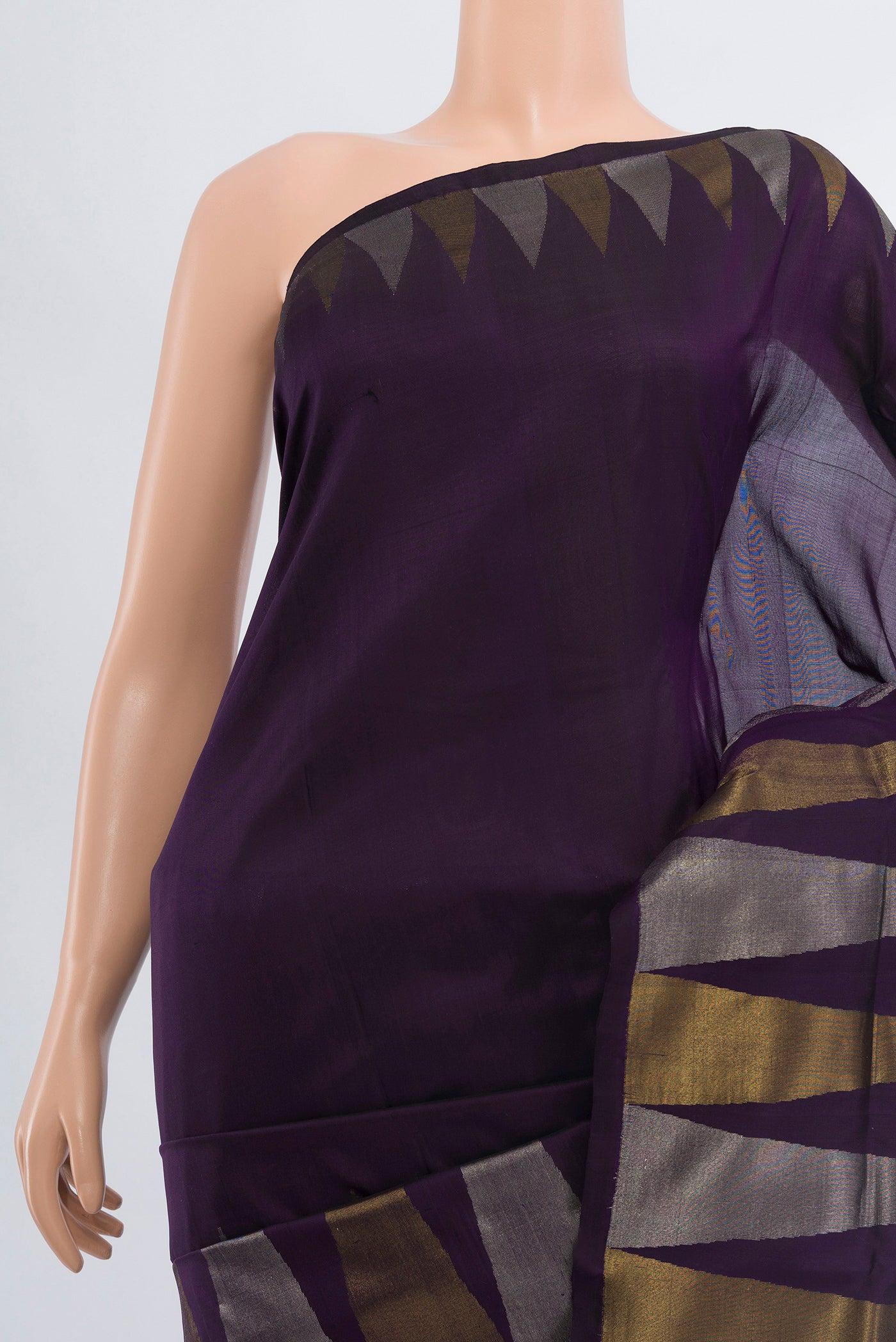 Border image of Navy Blue Uppada Silk Saree with Zari Butta on the body and Silk Border. 