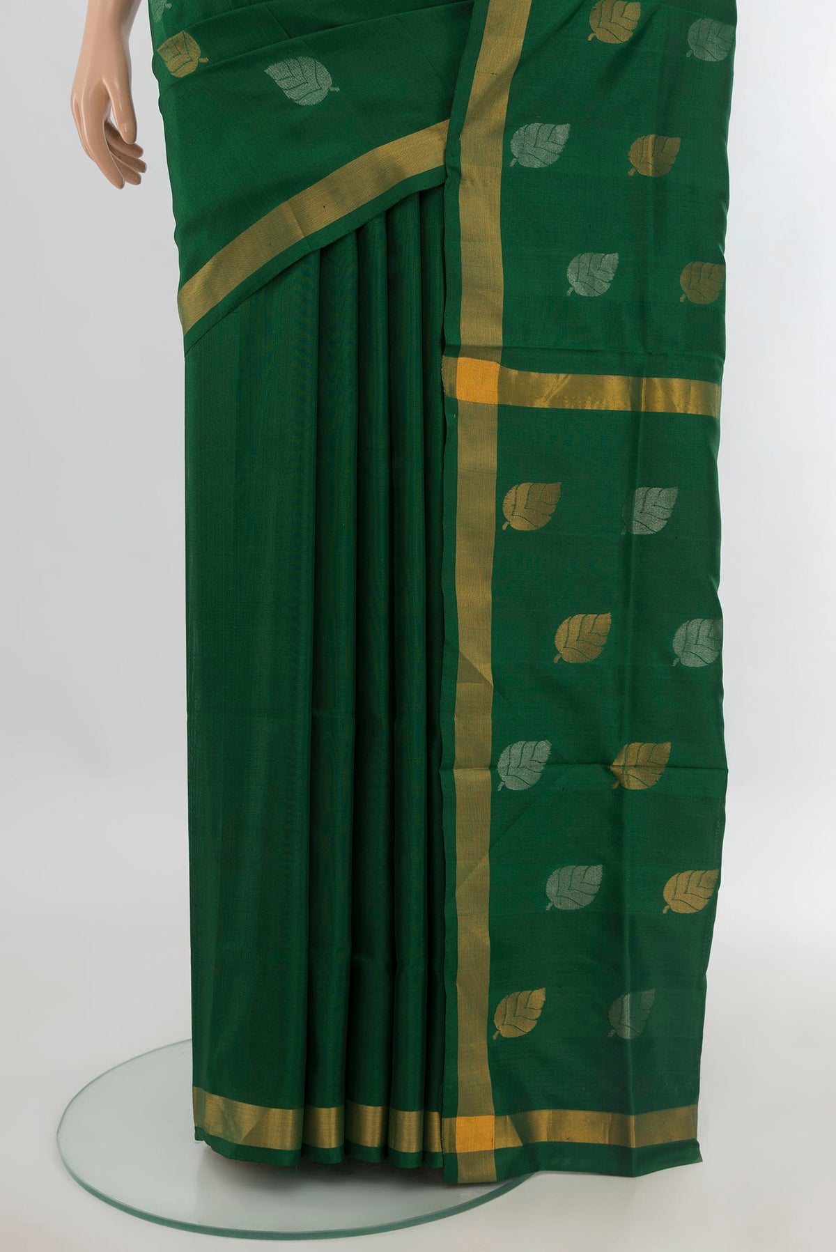 Pleats and pallu of Pure Silk Green Uppada Saree with Zari Butta on the body and Zari Border. 