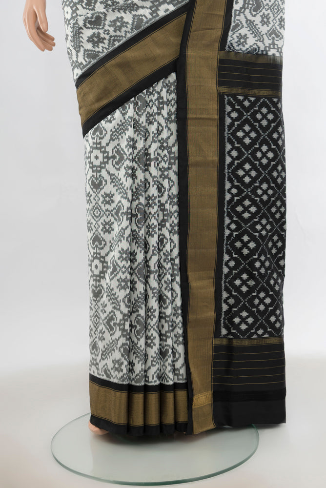 Pleats and pallu of Multi Color Pochampally Saree with Ikat Print on the body and Silk Border. 