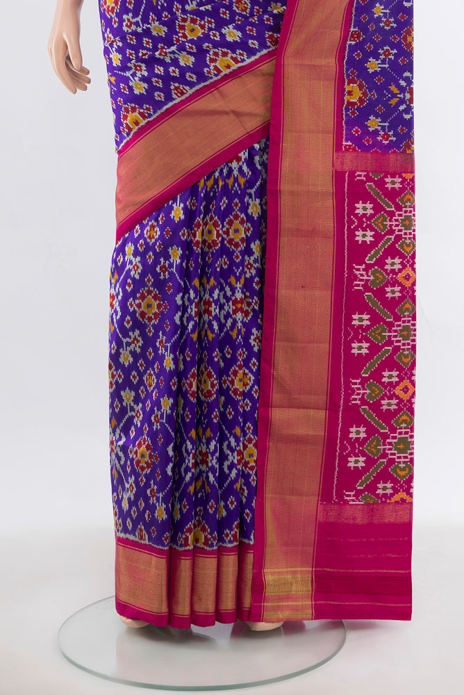 Pleats and pallu of Dark Blue Pochampally Saree with Ikat Print on the body and Silk Border. 