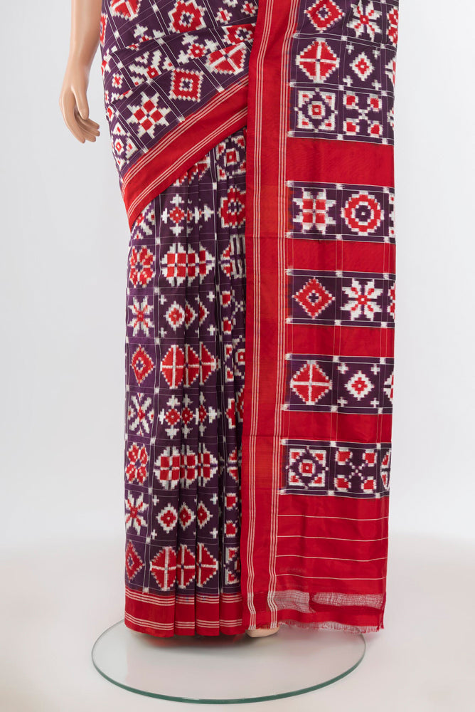 Pleats and pallu of Pure Silk Pure Zari Multi Color Pochampally Saree with Ikat Print on the body and Silk Border. 