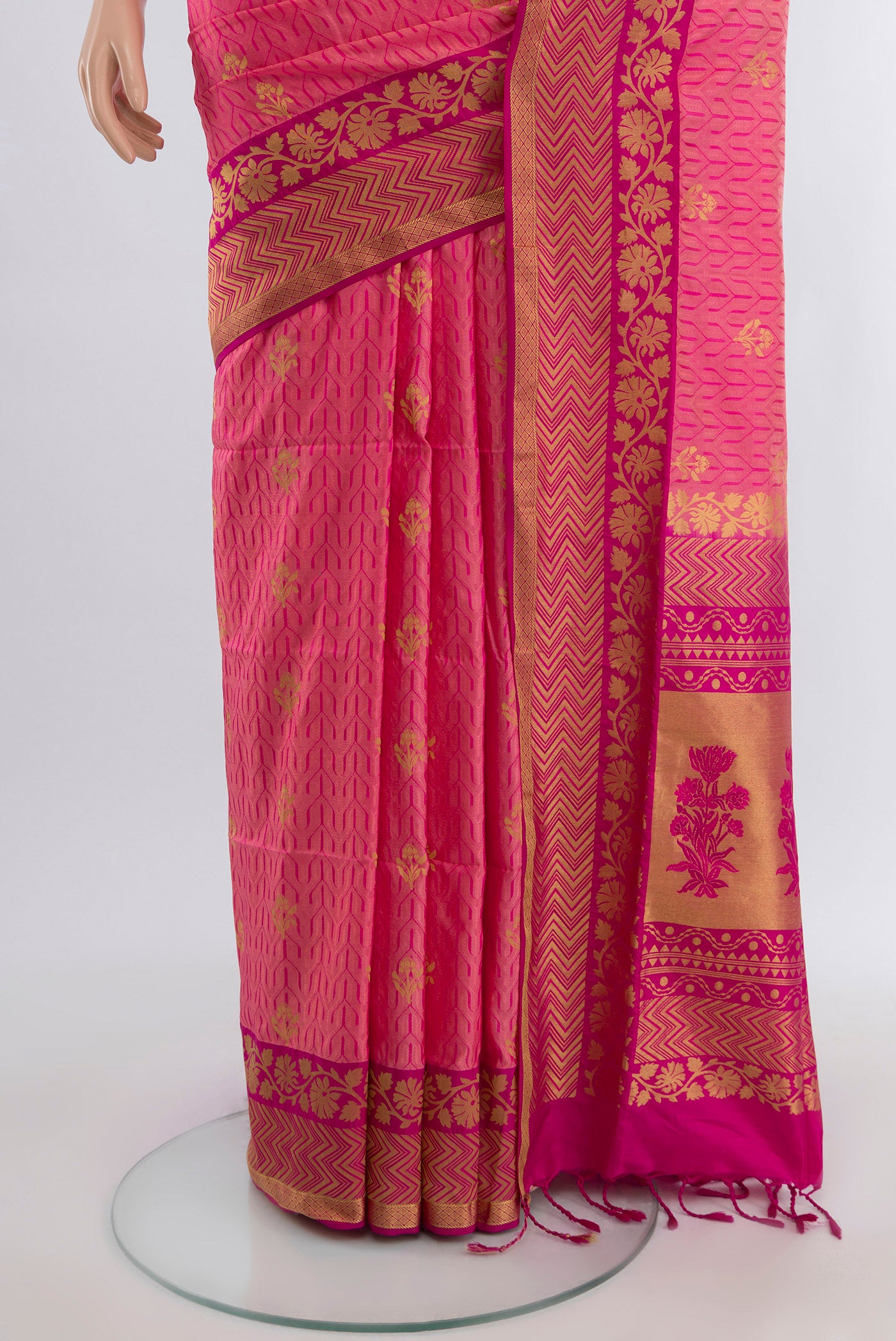 Pleats and pallu of Rose Gold Soft Silk Saree with Thread Butta on the body and Silk Border. 
