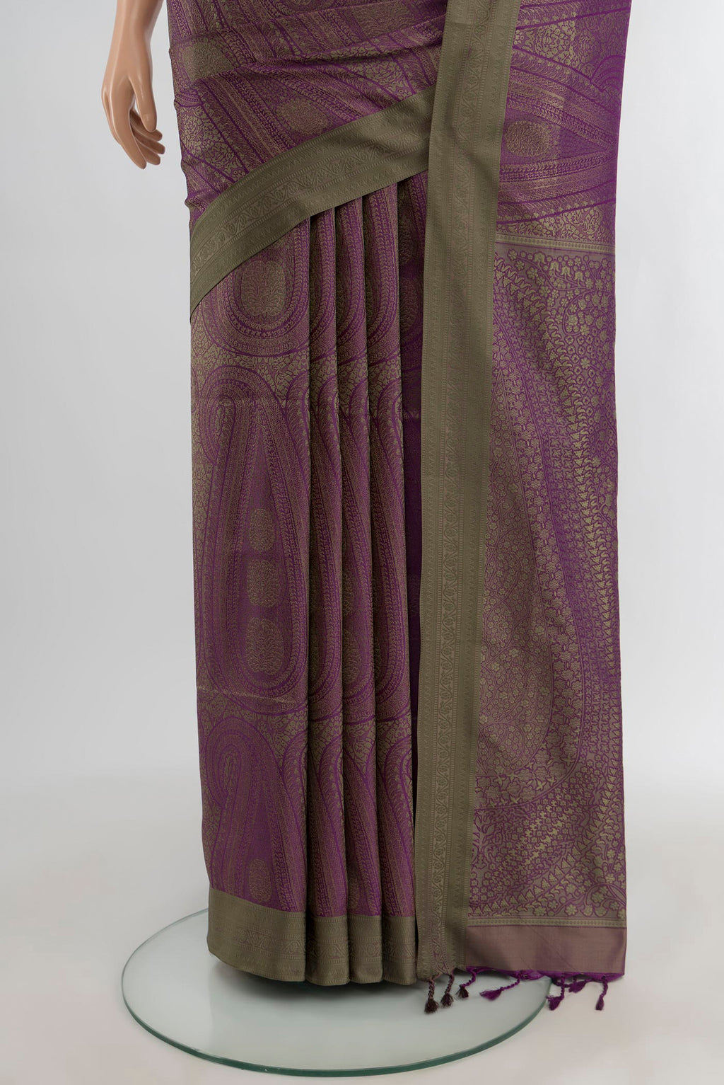 Pleats and pallu of Violet Soft Silk Saree with Jacquard design on the body and Thread Border. 