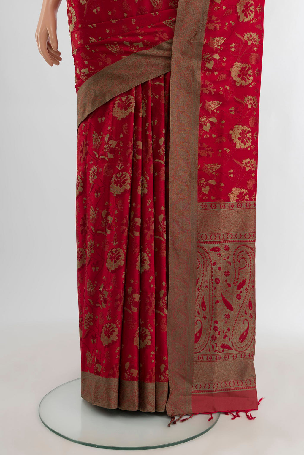 Pleats and pallu of Deep Red Soft Silk Saree with Jacquard design on the body and Thread Border. 
