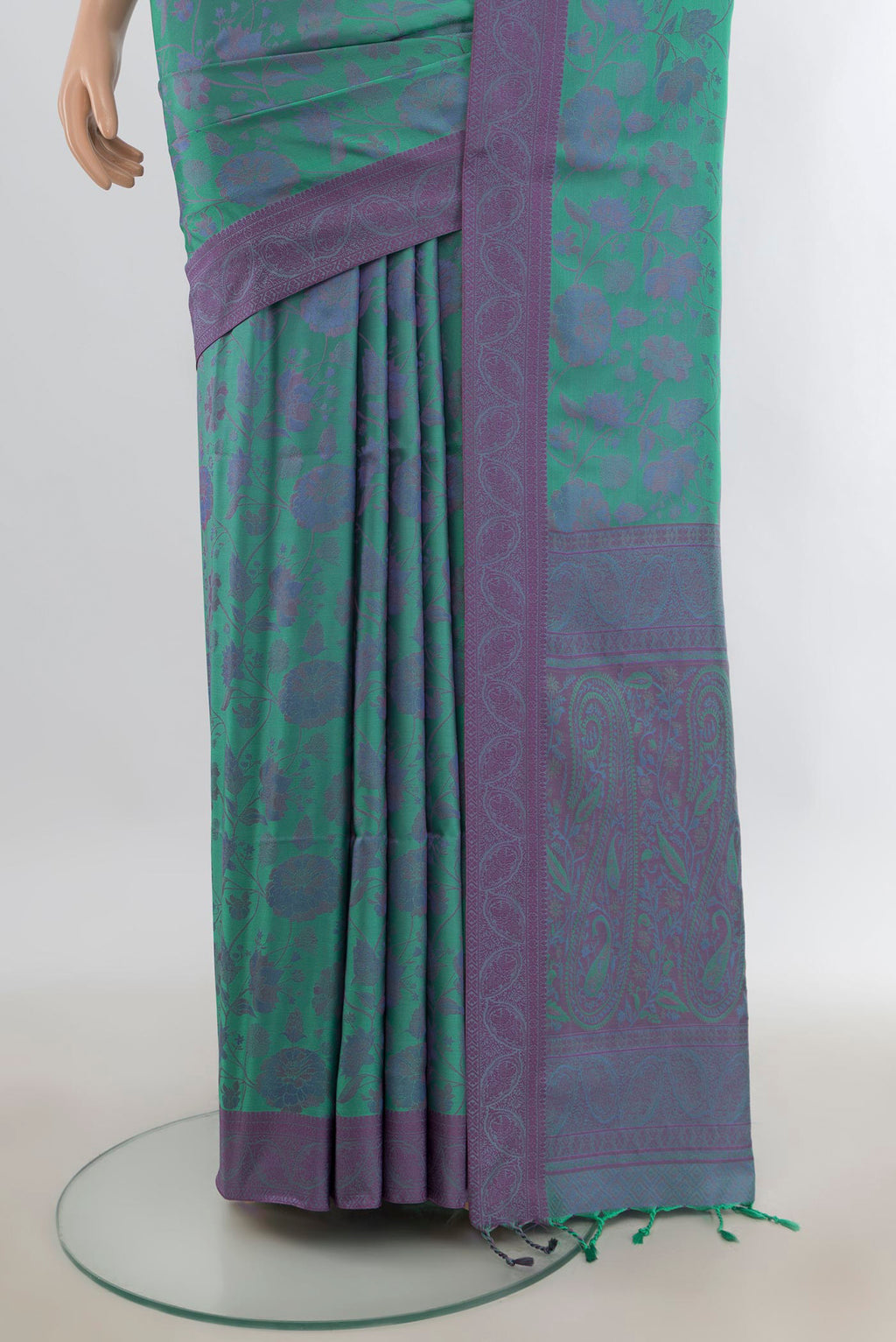 Pleats and pallu of Pure Silk Sea Green Soft Saree with Jacquard design on the body and Thread Border. 
