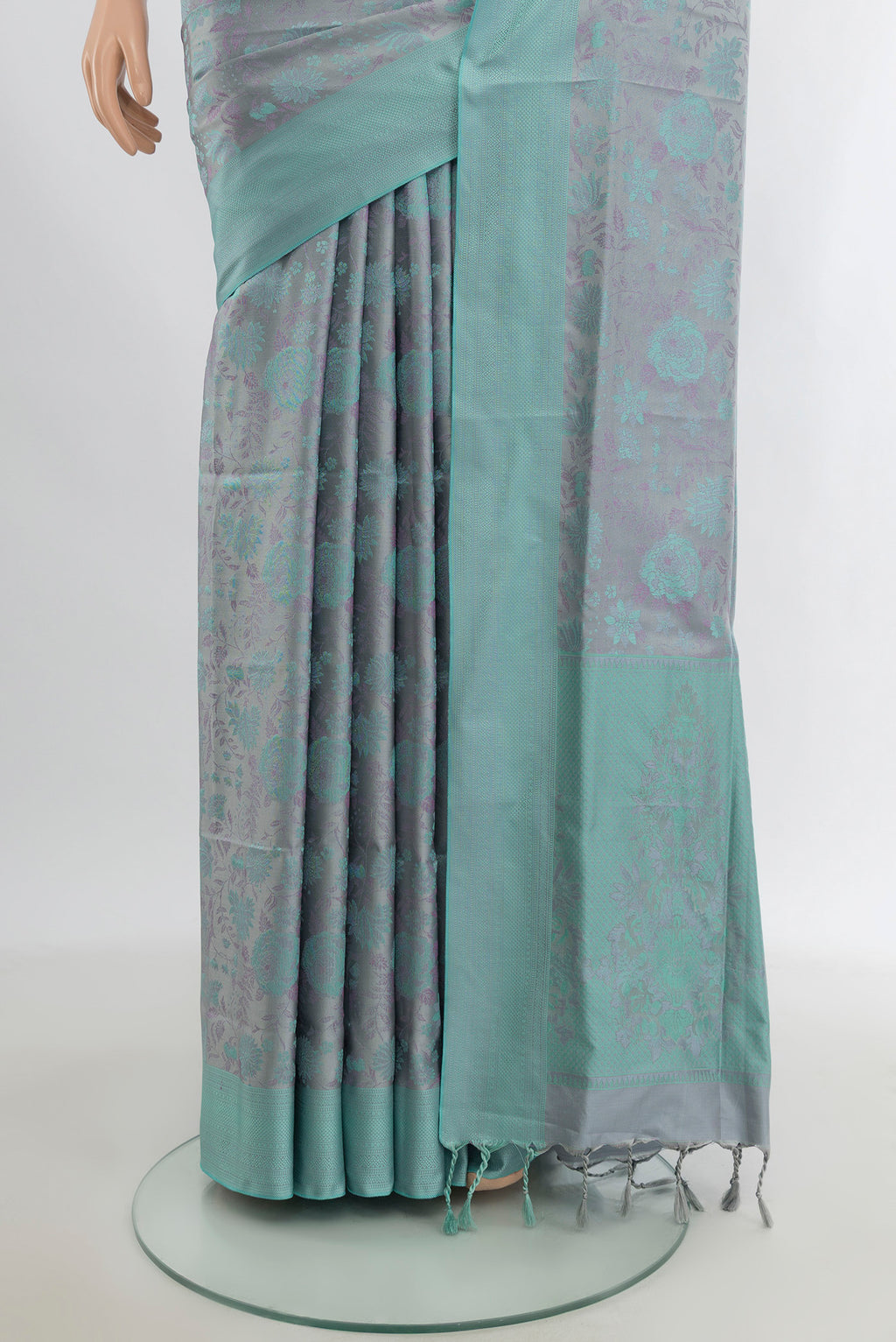 Pleats and pallu of Grey Soft Silk Saree with Jacquard design on the body and Thread Border. 