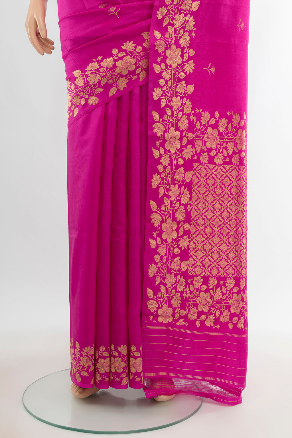 Pleats and pallu of Rani Pink Banarasi Katan Silk Saree with Zari Butta on the body and Zari Border. 