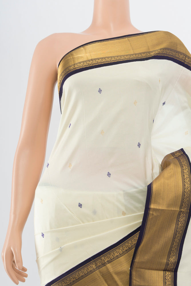 Border image of Cream Narayanpet Silk Saree with Zari Butta on the body and Silk Border. 