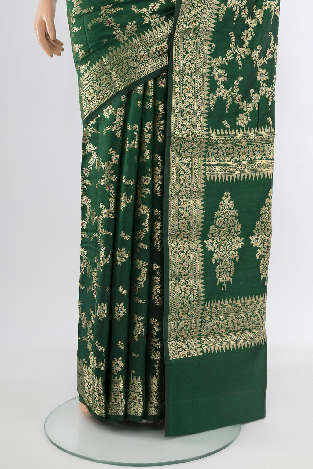 Pleats and pallu of Mint Green Banarasi Raw Silk Saree with Zari Butta on the body and Silk Border. 
