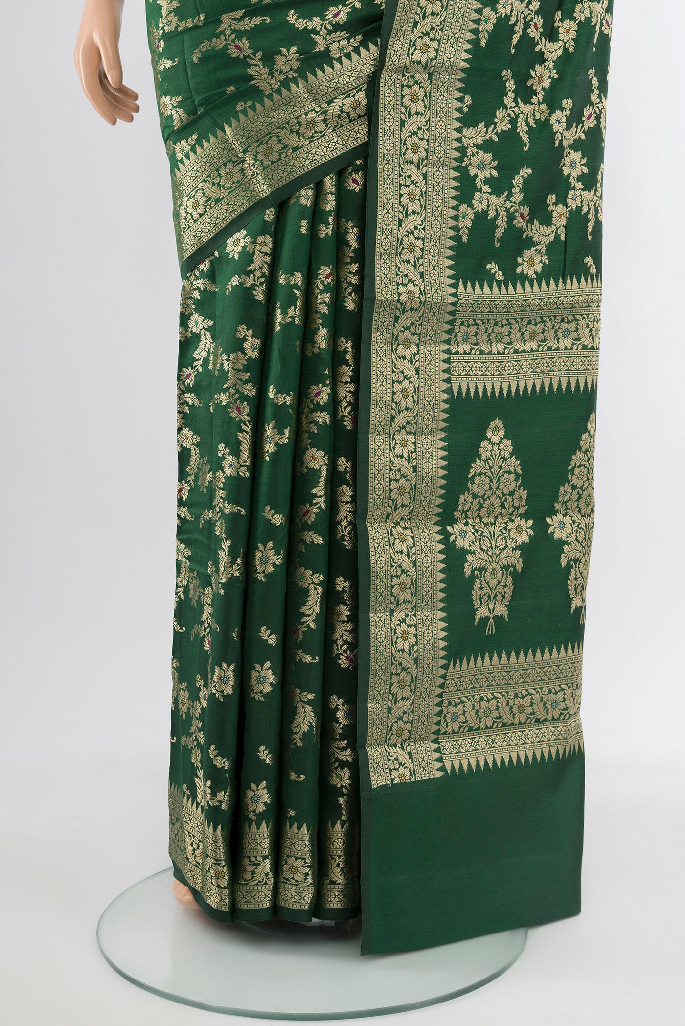 Pleats and pallu of Mint Green Banarasi Raw Silk Saree with Zari Butta on the body and Silk Border. 