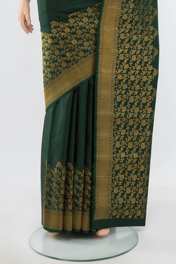 Pleats and pallu of Pure Silk Pure Zari Mint Green Kanchipuram Saree with Zari Brocade on the body and Silk Border. 